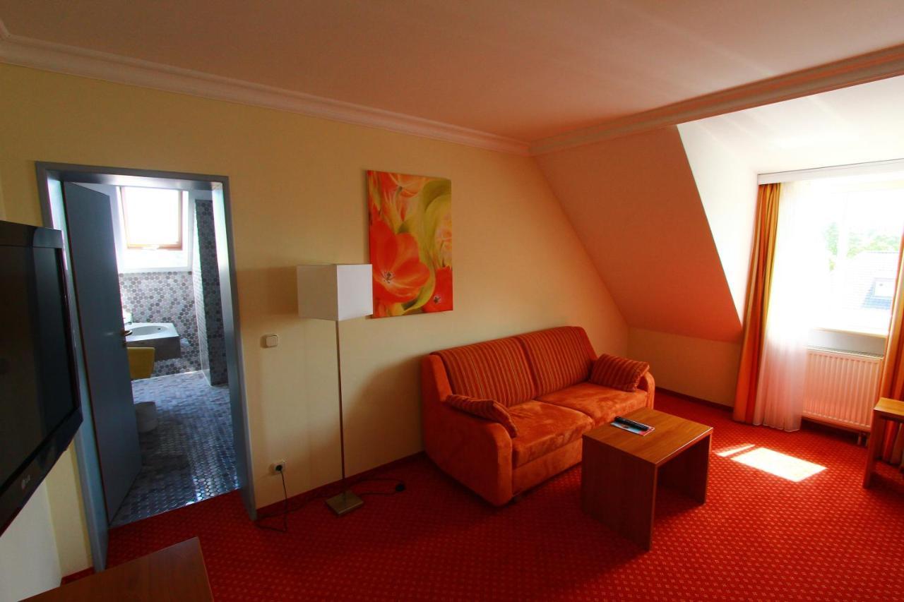 Abasto Hotel Eichenau エクステリア 写真